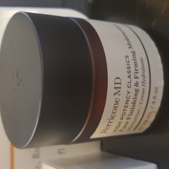 Perricone MD Bundle Pack - Picture 3 of 4